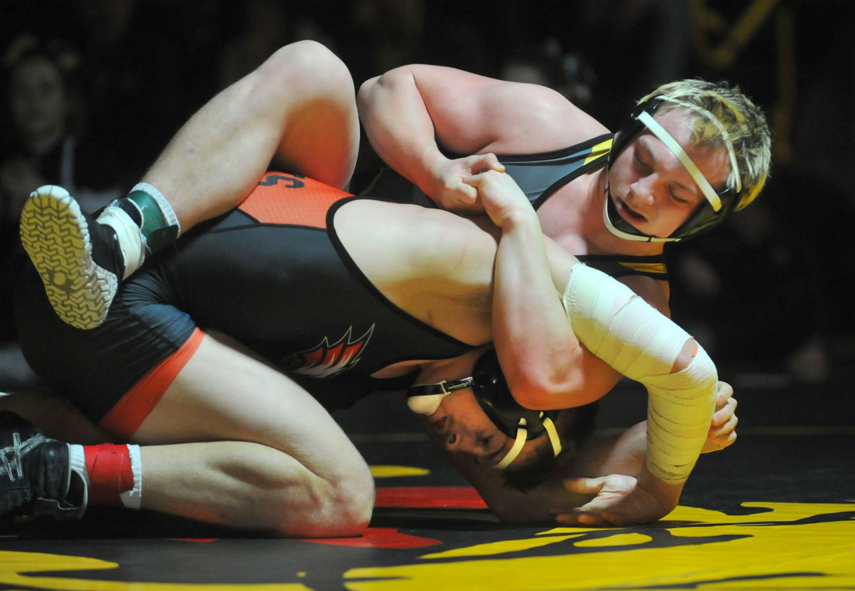 021220-qc-spt-bett-wrestling-937